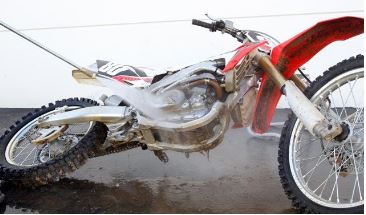 Don’ts of Washing a Dirt Bike